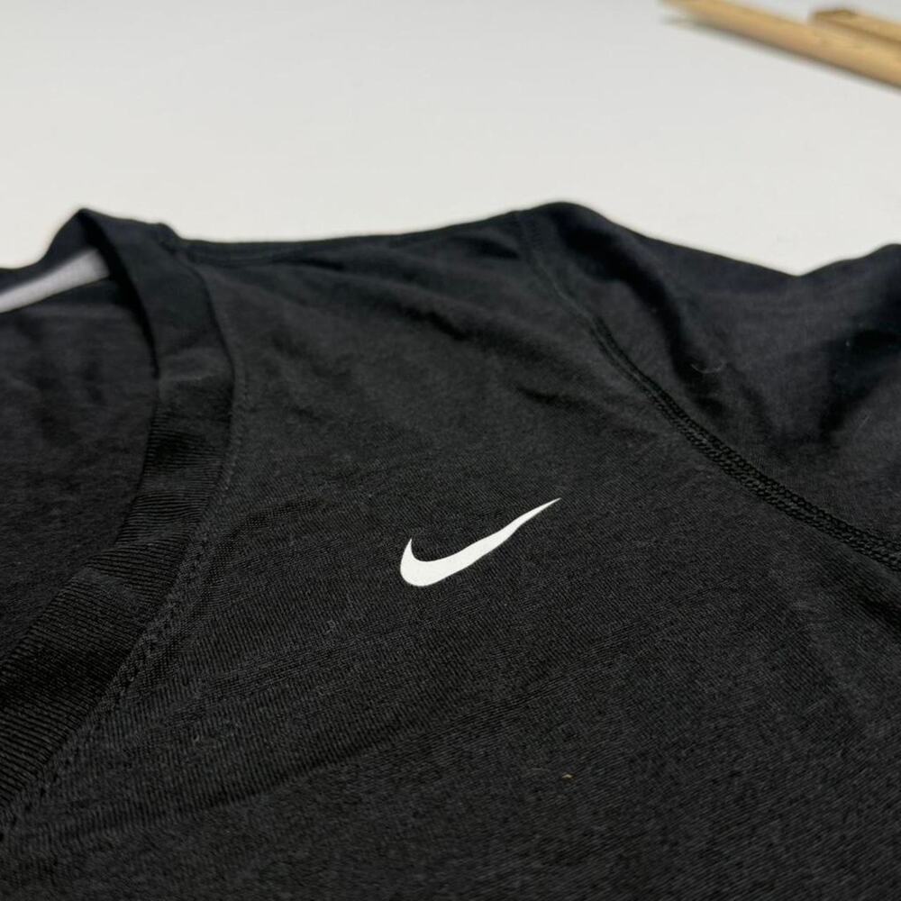 Nike black dri-fit v-neck t-shirt Size S Y2K Activewear - Picture 6 of 6